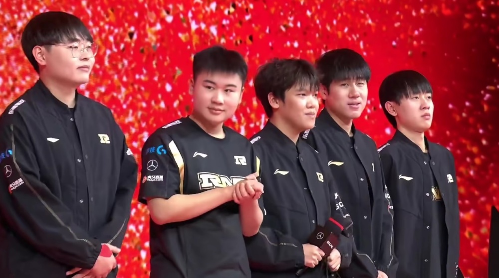 他的职业精