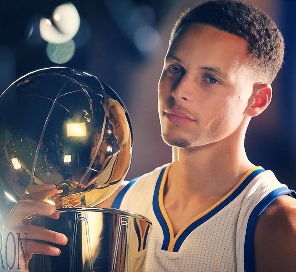 型足球有一 型足球有一